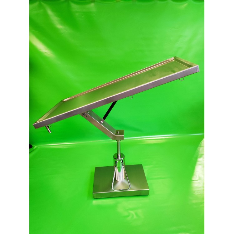 Table de chirurgie plateau creux avec écoulements 137x55cm Table de chirurgie plateau creux avec écoulements 137x55cm